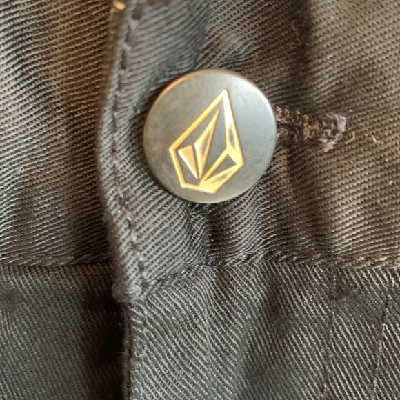 NEW⭐️VOLCOM Mens SHORTS 30” Waist “Frickin Modern Black Chino” - Picture 10 of 16